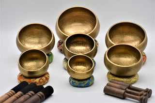 Hand-Hammered Himalayan Singing Bowl Set | 7-Piece Sound Healing Set